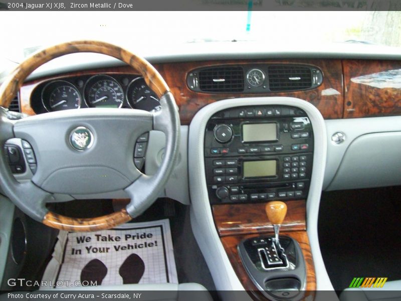 Zircon Metallic / Dove 2004 Jaguar XJ XJ8