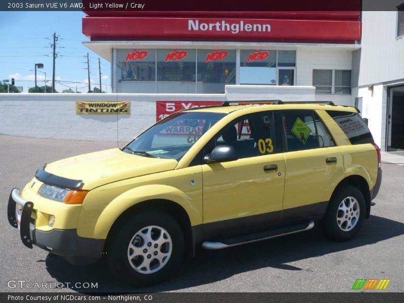 Light Yellow / Gray 2003 Saturn VUE V6 AWD