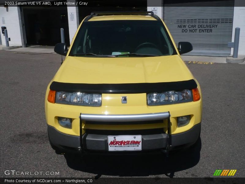 Light Yellow / Gray 2003 Saturn VUE V6 AWD