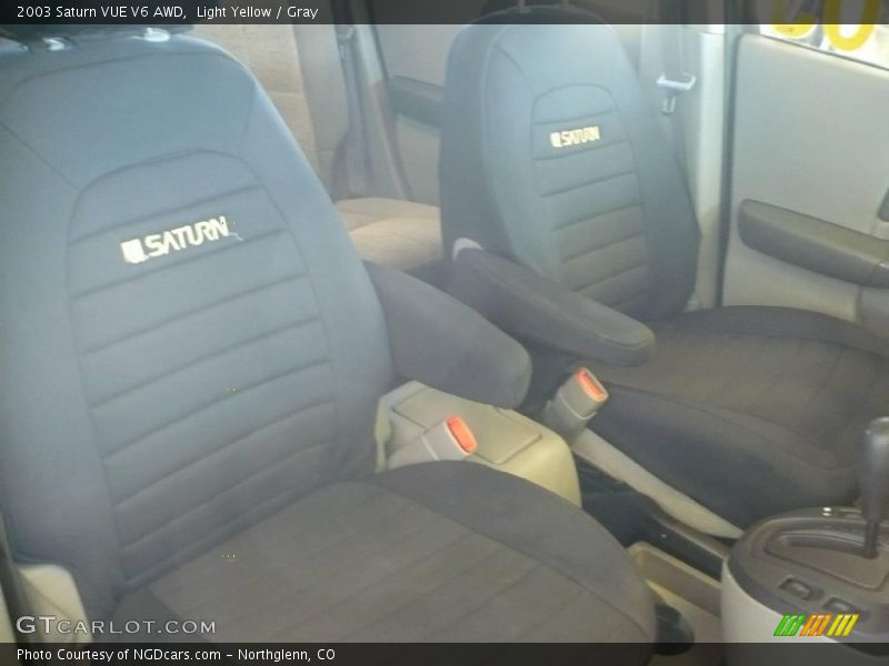 Light Yellow / Gray 2003 Saturn VUE V6 AWD