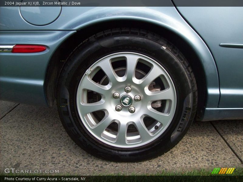 Zircon Metallic / Dove 2004 Jaguar XJ XJ8