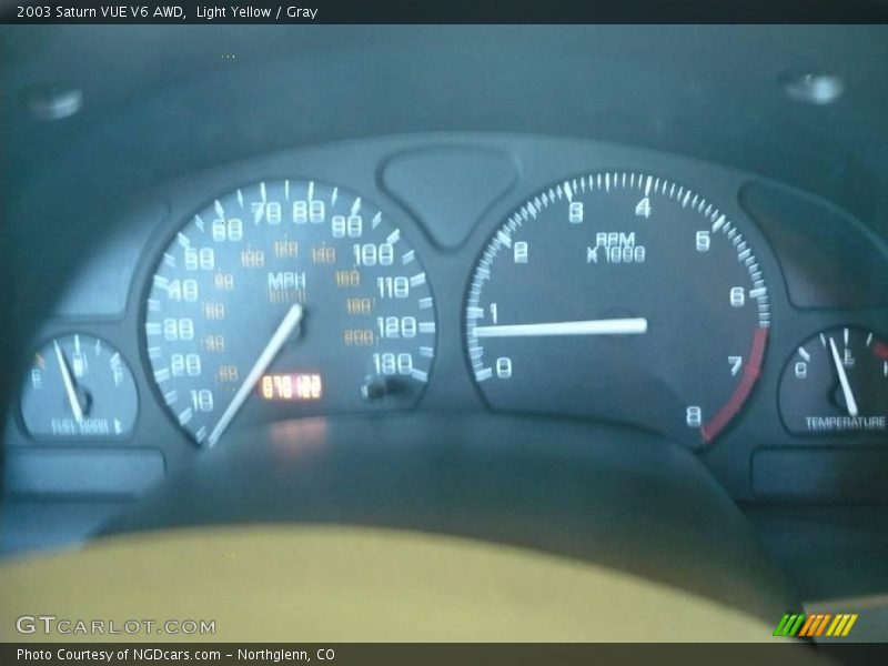 Light Yellow / Gray 2003 Saturn VUE V6 AWD