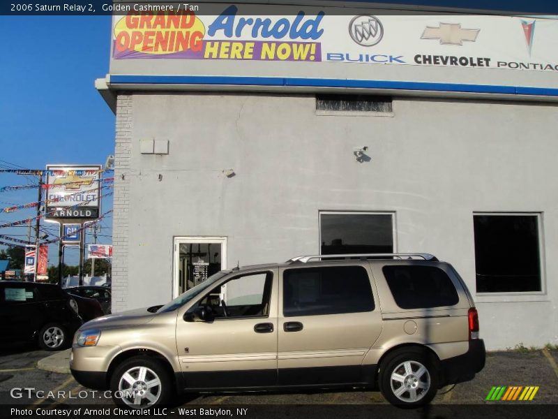 Golden Cashmere / Tan 2006 Saturn Relay 2