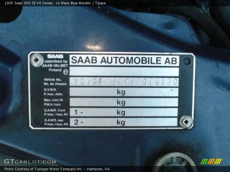 Le Mans Blue Metallic / Taupe 1995 Saab 900 SE V6 Sedan