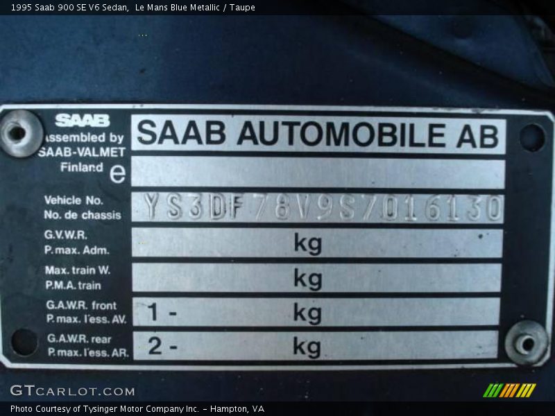 Le Mans Blue Metallic / Taupe 1995 Saab 900 SE V6 Sedan