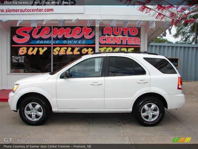 Clear White / Beige 2006 Kia Sorento LX 4x4
