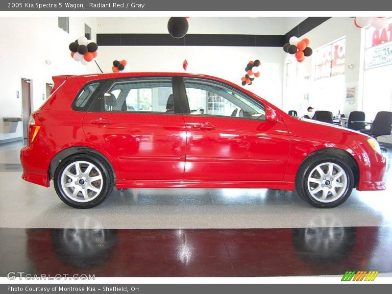 Radiant Red / Gray 2005 Kia Spectra 5 Wagon