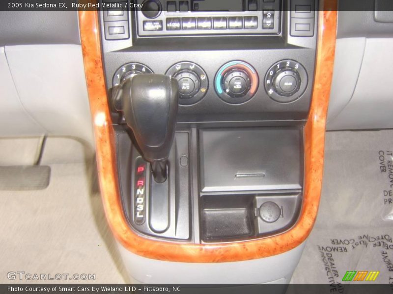 Ruby Red Metallic / Gray 2005 Kia Sedona EX