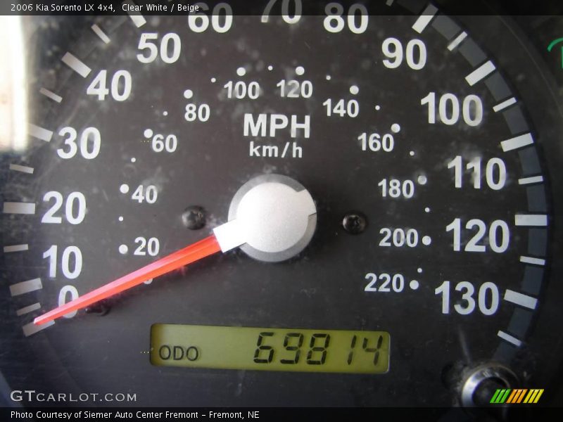 Clear White / Beige 2006 Kia Sorento LX 4x4