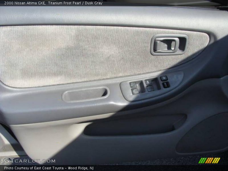 Titanium Frost Pearl / Dusk Gray 2000 Nissan Altima GXE