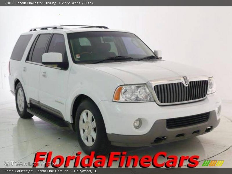 Oxford White / Black 2003 Lincoln Navigator Luxury