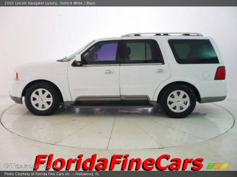 Oxford White / Black 2003 Lincoln Navigator Luxury