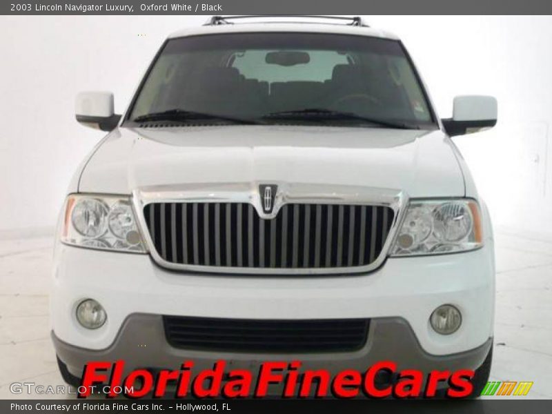Oxford White / Black 2003 Lincoln Navigator Luxury