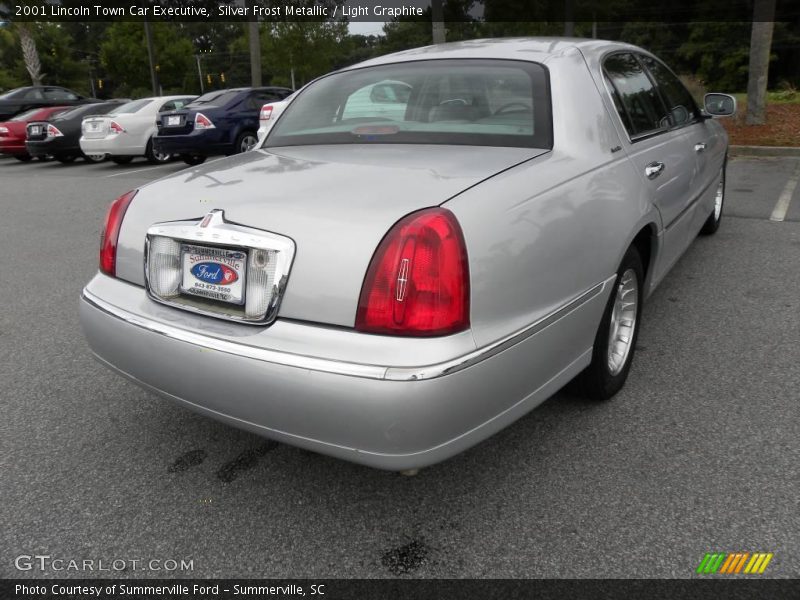 Silver Frost Metallic / Light Graphite 2001 Lincoln Town Car Executive