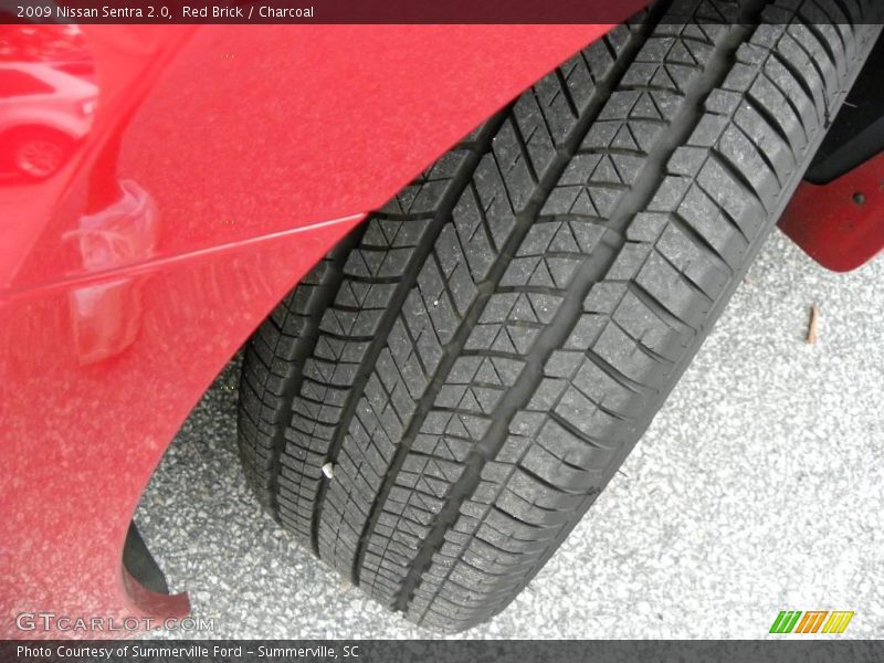 Red Brick / Charcoal 2009 Nissan Sentra 2.0