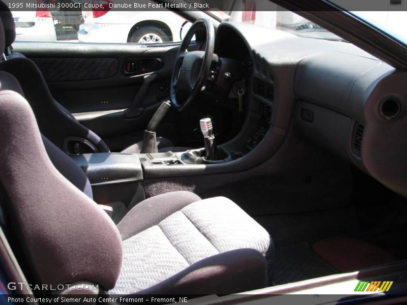 Danube Blue Pearl Metallic / Black 1995 Mitsubishi 3000GT Coupe
