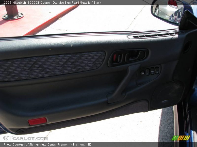 Danube Blue Pearl Metallic / Black 1995 Mitsubishi 3000GT Coupe
