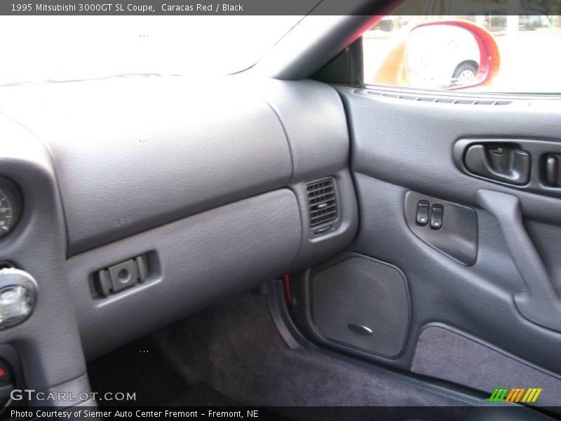 Caracas Red / Black 1995 Mitsubishi 3000GT SL Coupe