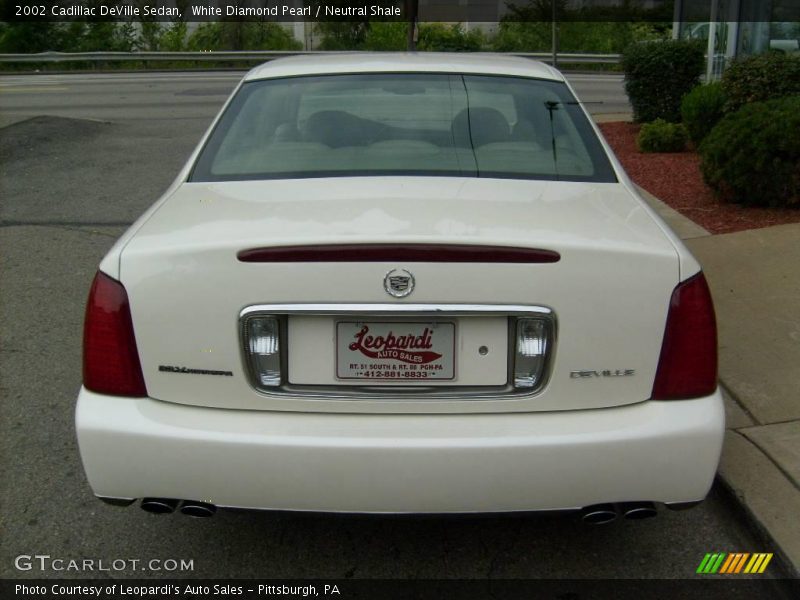 White Diamond Pearl / Neutral Shale 2002 Cadillac DeVille Sedan