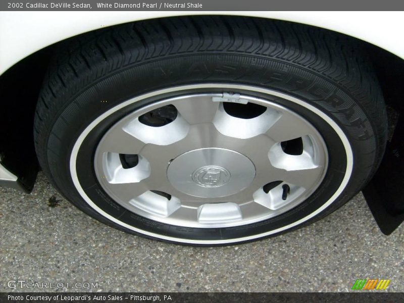 White Diamond Pearl / Neutral Shale 2002 Cadillac DeVille Sedan