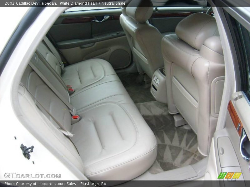 White Diamond Pearl / Neutral Shale 2002 Cadillac DeVille Sedan