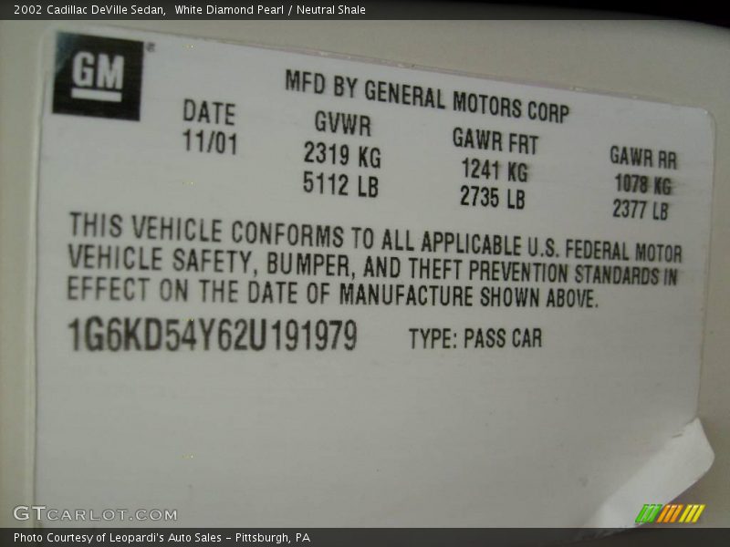 White Diamond Pearl / Neutral Shale 2002 Cadillac DeVille Sedan
