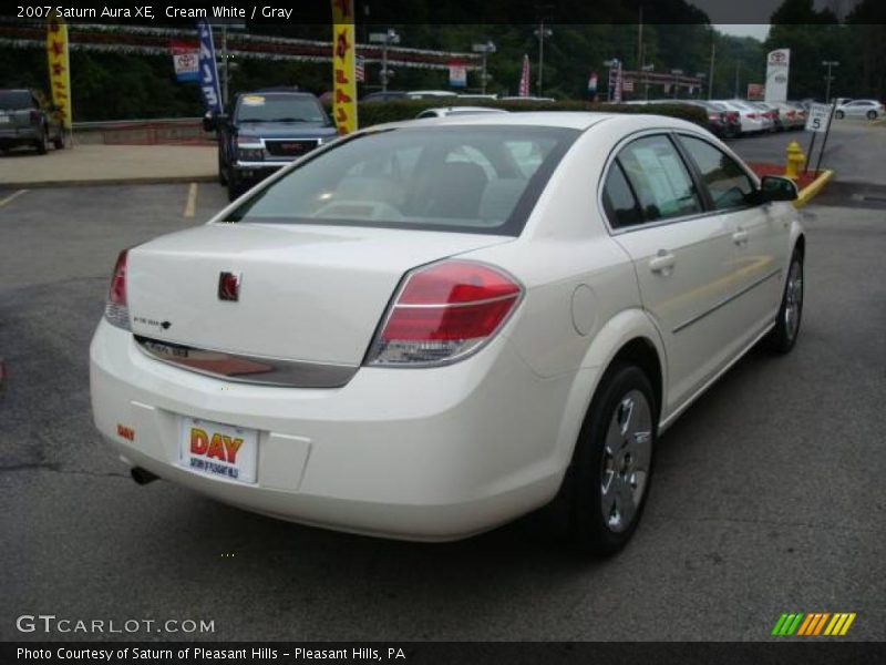 Cream White / Gray 2007 Saturn Aura XE