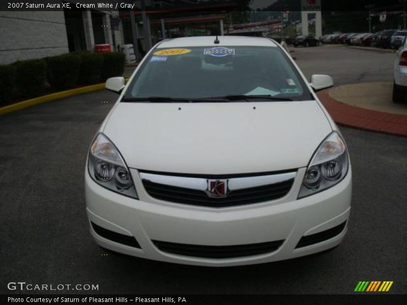 Cream White / Gray 2007 Saturn Aura XE