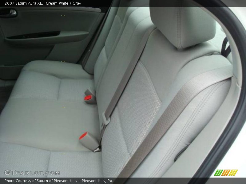 Cream White / Gray 2007 Saturn Aura XE