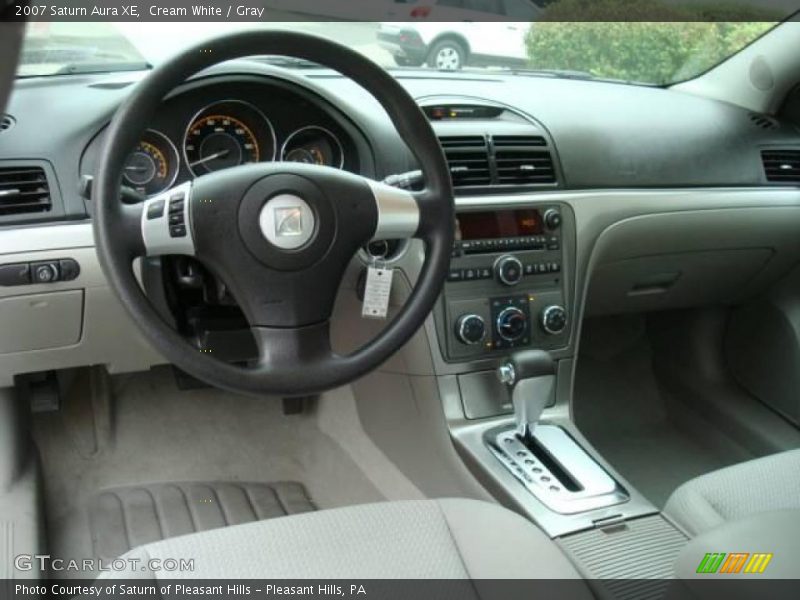 Cream White / Gray 2007 Saturn Aura XE