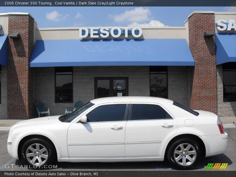 Cool Vanilla / Dark Slate Gray/Light Graystone 2006 Chrysler 300 Touring