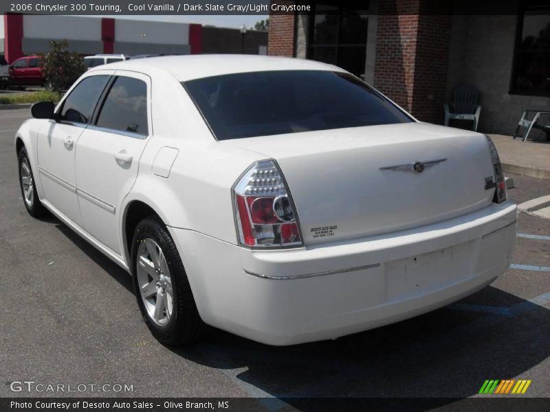 Cool Vanilla / Dark Slate Gray/Light Graystone 2006 Chrysler 300 Touring