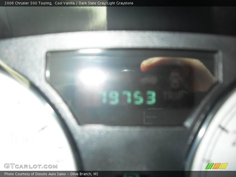 Cool Vanilla / Dark Slate Gray/Light Graystone 2006 Chrysler 300 Touring