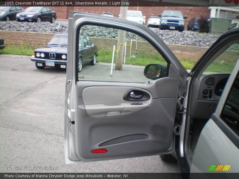 Silverstone Metallic / Light Gray 2005 Chevrolet TrailBlazer EXT LS 4x4