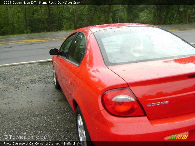 Flame Red / Dark Slate Gray 2005 Dodge Neon SXT