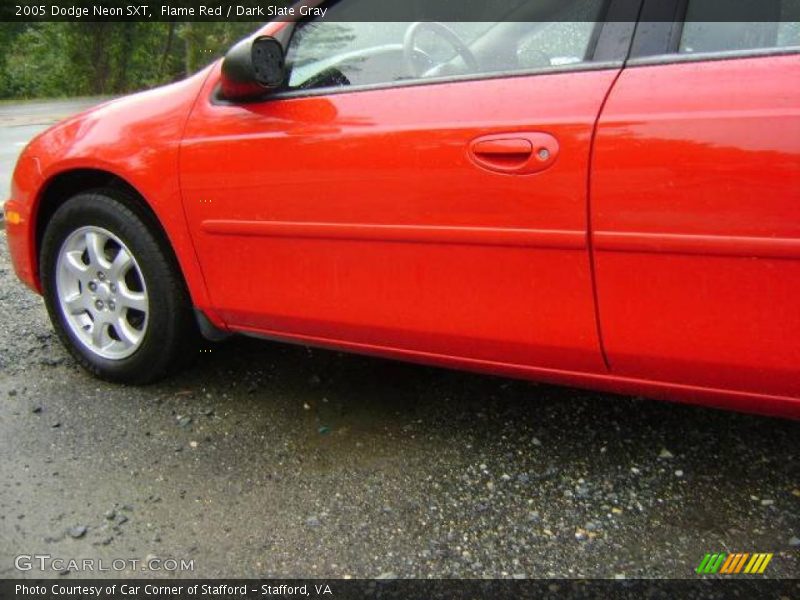 Flame Red / Dark Slate Gray 2005 Dodge Neon SXT
