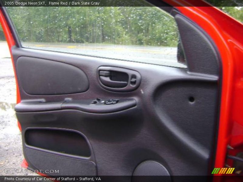 Flame Red / Dark Slate Gray 2005 Dodge Neon SXT