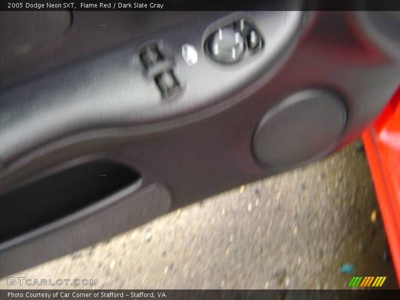 Flame Red / Dark Slate Gray 2005 Dodge Neon SXT