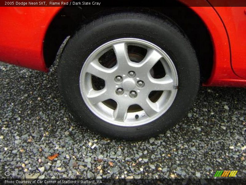 Flame Red / Dark Slate Gray 2005 Dodge Neon SXT