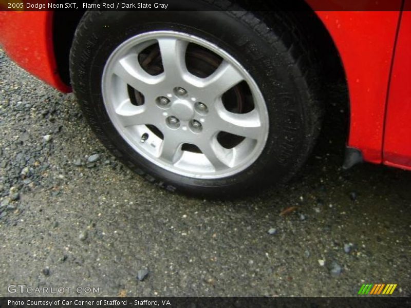 Flame Red / Dark Slate Gray 2005 Dodge Neon SXT