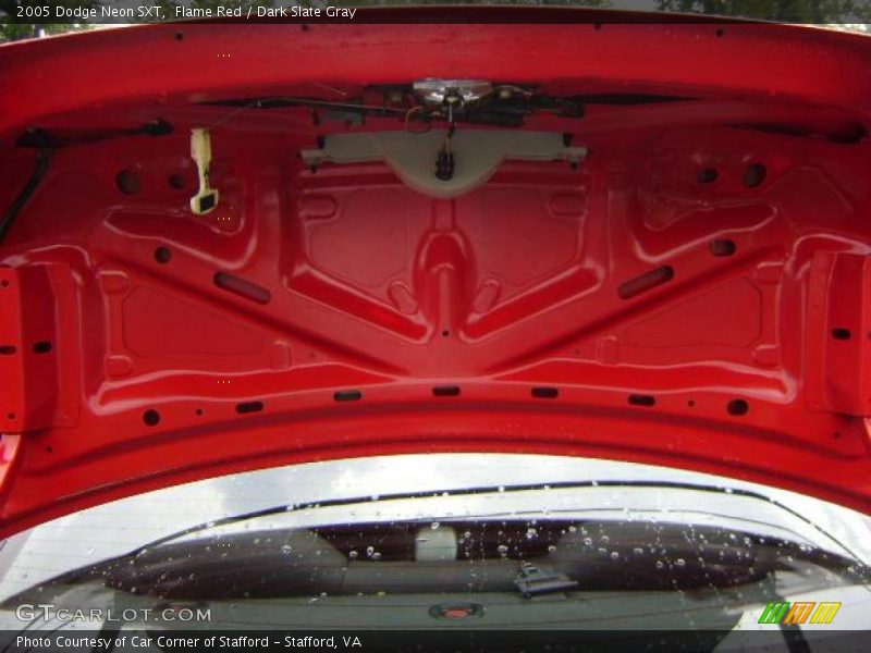 Flame Red / Dark Slate Gray 2005 Dodge Neon SXT