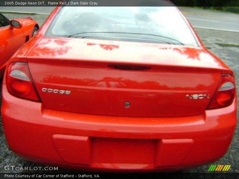 Flame Red / Dark Slate Gray 2005 Dodge Neon SXT