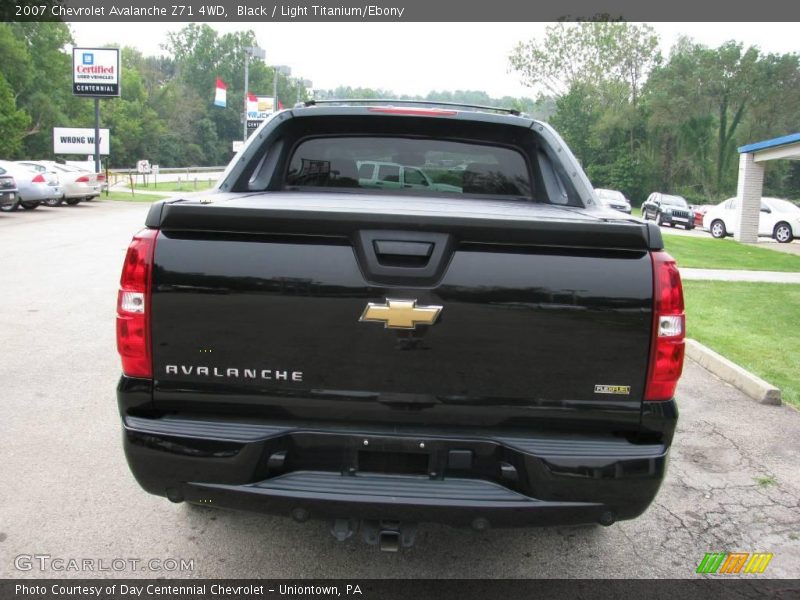 Black / Light Titanium/Ebony 2007 Chevrolet Avalanche Z71 4WD