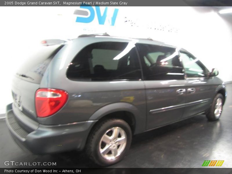 Magnesium Pearl / Medium Slate Gray 2005 Dodge Grand Caravan SXT