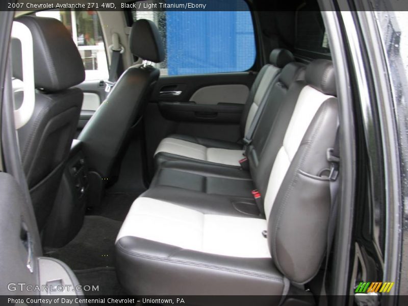 Black / Light Titanium/Ebony 2007 Chevrolet Avalanche Z71 4WD