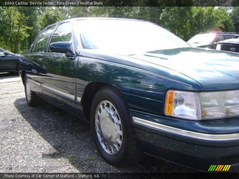 Polo Green / Neutral Shale 1999 Cadillac DeVille Sedan
