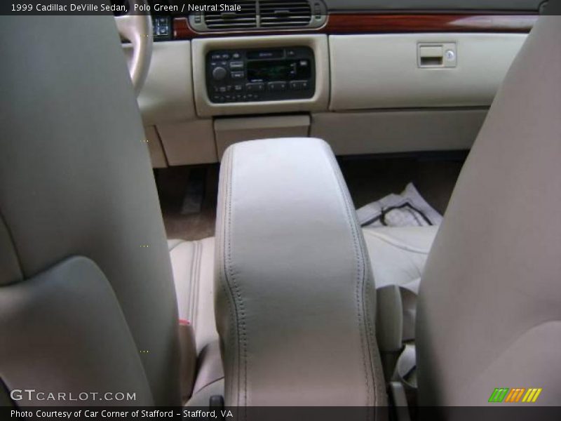 Polo Green / Neutral Shale 1999 Cadillac DeVille Sedan