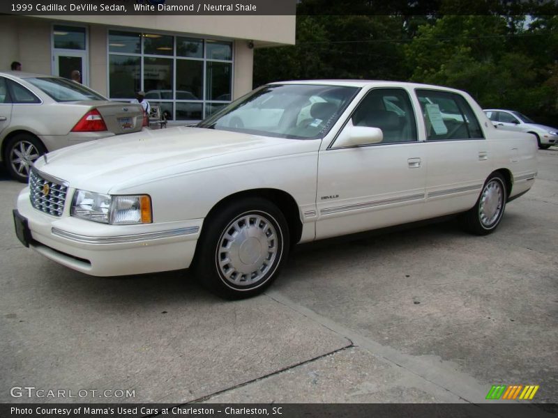 White Diamond / Neutral Shale 1999 Cadillac DeVille Sedan