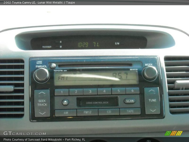 Lunar Mist Metallic / Taupe 2002 Toyota Camry LE