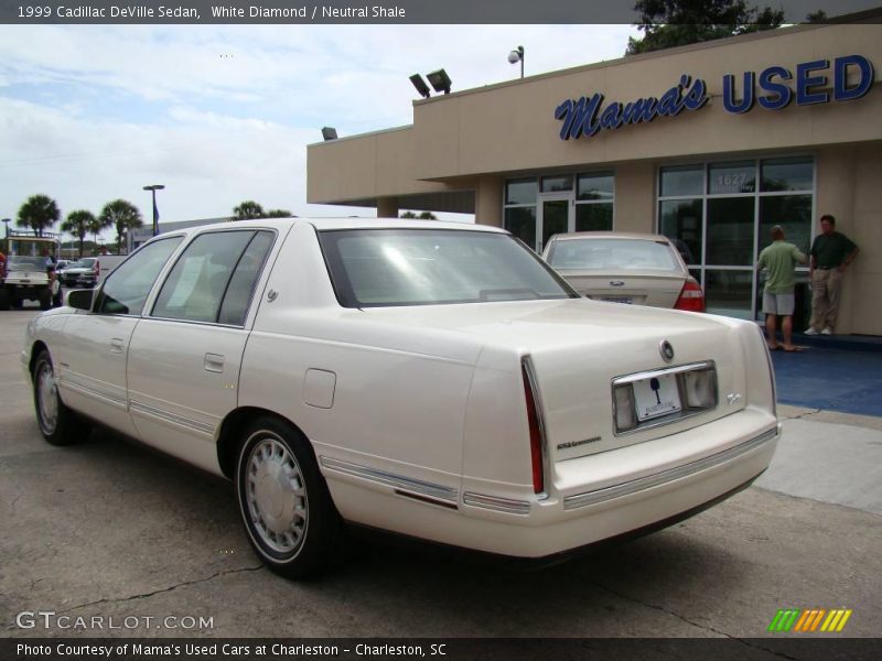 White Diamond / Neutral Shale 1999 Cadillac DeVille Sedan